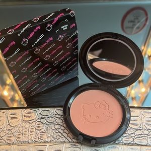 NIB! Mac Cosmetics Hello Kitty Collection Beauty Powder In Color Tahitian Sand.